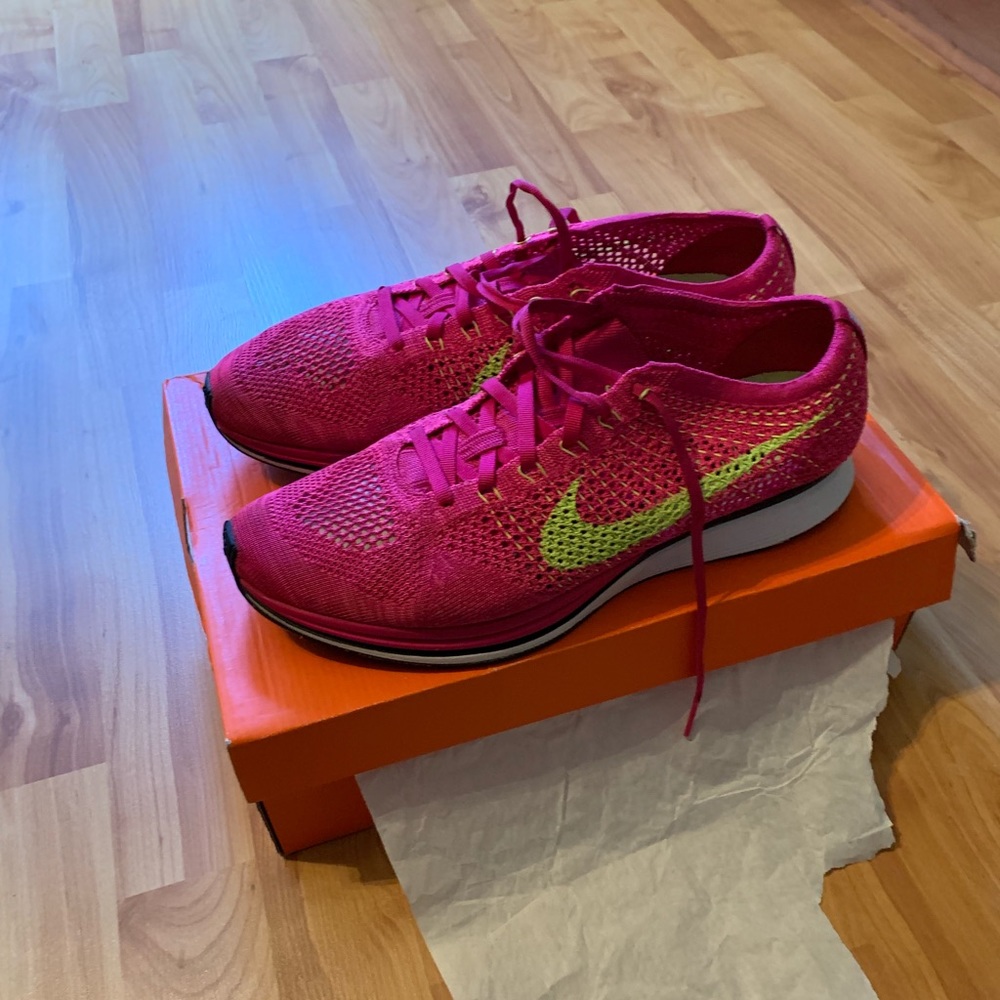 Nike Flyknit Racer Pinkberry